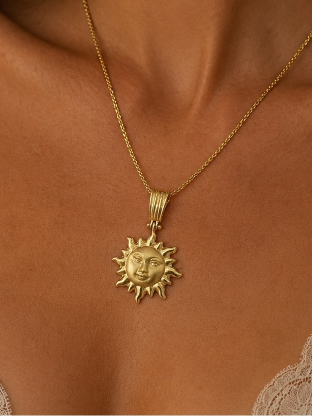 14 Karat Gold|Vintage Gold Face Sun 🌞 Pendant |Celestial Jewelry |Boho Vintage